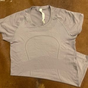 Lululemon women’s swiftly tech short sleeve